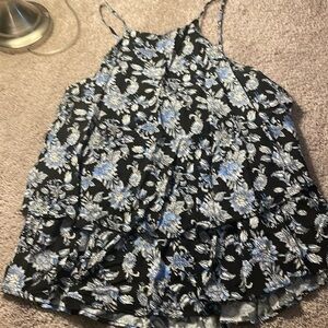 EUC Annabella Black Tiered Blouse w/ Floral Print Size Medium